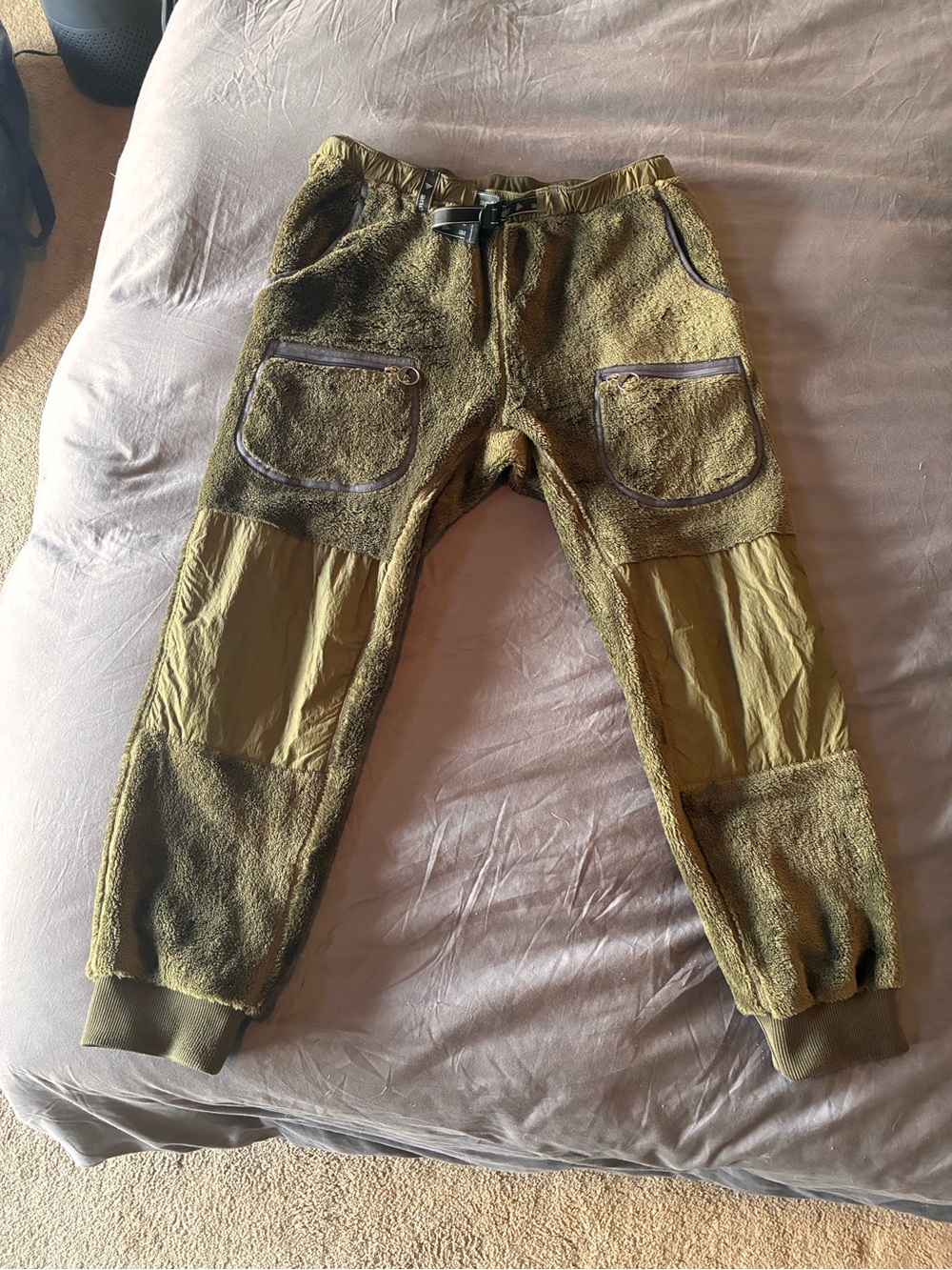 Barbour Olive Green Fleece and Nylon Panel Joggers - Picture 4 of 6